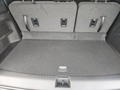 New 2026 Chevrolet Traverse LT w/ Driver Confidence Package FWD image 24