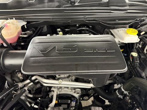 Used 2025 RAM 1500 Big Horn image 33