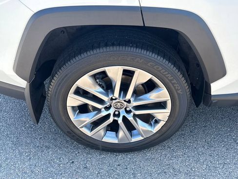 Used 2022 Toyota RAV4 Limited AWD/4WD image 46