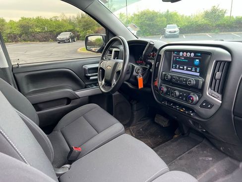 Used 2018 Chevrolet Silverado 1500 LT w/ All Star Edition AWD/4WD image 8
