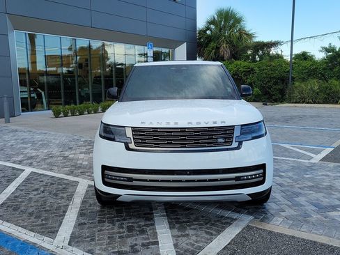 Certified 2025 Land Rover Range Rover Long Wheelbase SE AWD/4WD image 8
