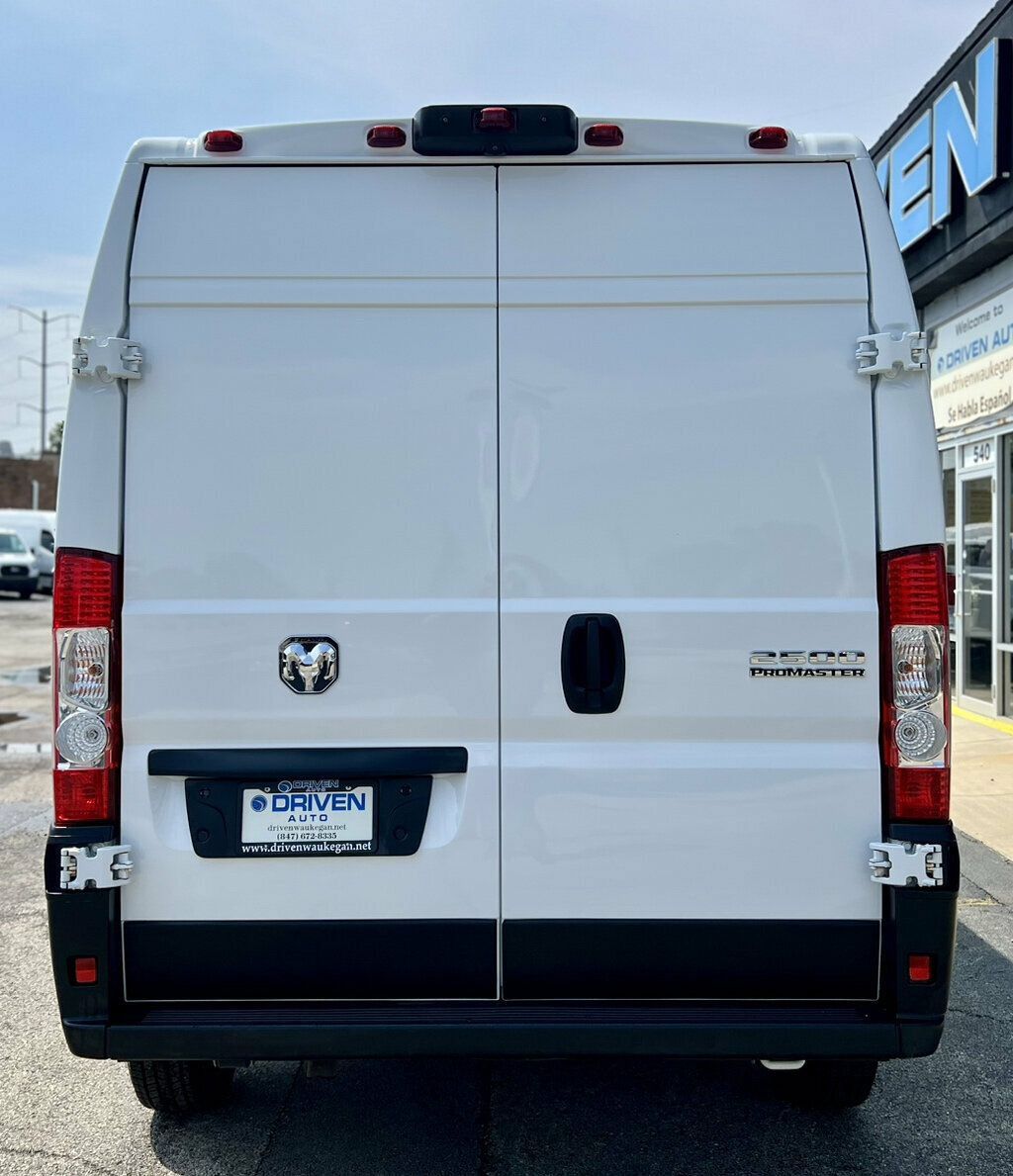 Used 2025 RAM ProMaster 2500 w/ Convenience Group FWD image 30