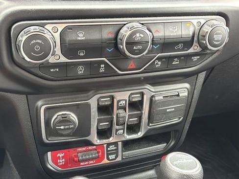 Used 2020 Jeep Gladiator Rubicon image 24