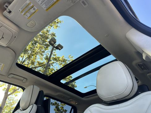Used 2018 Lincoln Navigator L Black Label w/ Cargo Package AWD/4WD image 31
