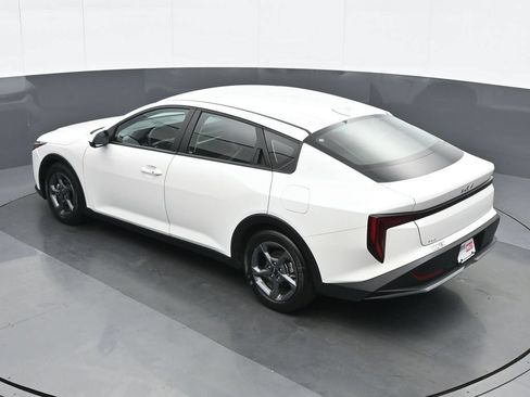 Used 2025 Kia K4 FWD image 19
