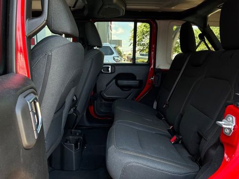 Used 2025 Jeep Wrangler Unlimited Sport AWD/4WD image 11