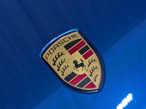 Certified 2026 Porsche Macan AWD/4WD image 16