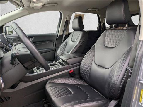 Used 2024 Ford Edge Titanium image 14