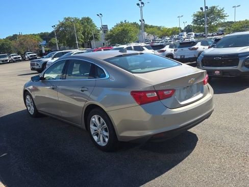 Used 2025 Chevrolet Malibu LT FWD image 4