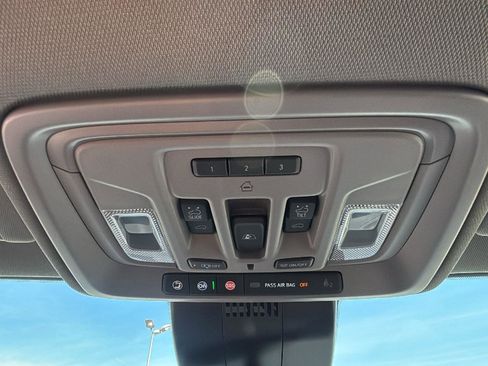 Used 2025 Chevrolet Silverado 1500 LTZ w/ LTZ Premium Package AWD/4WD image 17