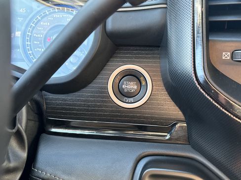 Used 2022 RAM 2500 Limited image 30