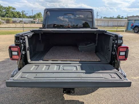 Used 2022 Jeep Gladiator Mojave w/ LED Lighting Group AWD/4WD image 13