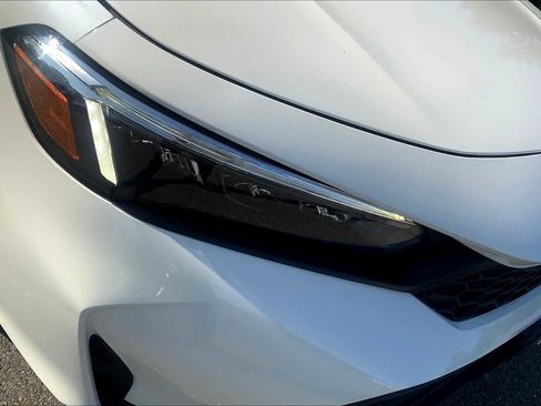 Used 2025 Honda Civic Sport image 26