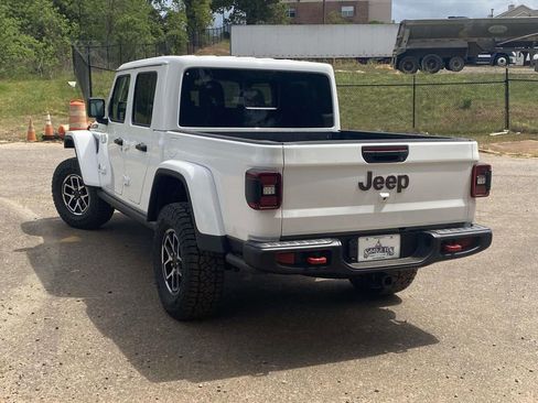 New 2026 Jeep Gladiator Rubicon w/ Steel Power Dome Hood Package AWD/4WD image 34