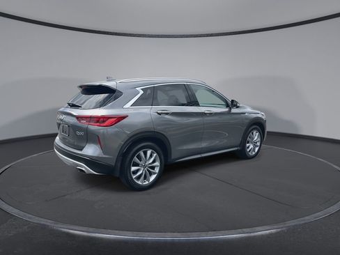 Used 2022 INFINITI QX50 Luxe FWD image 8