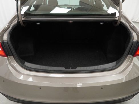 Used 2024 Chevrolet Malibu LT image 43