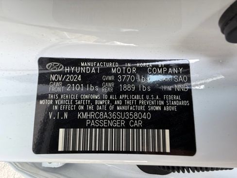 Certified 2025 Hyundai Venue Limited image 27