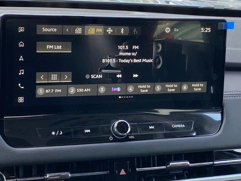 New 2025 Mitsubishi Outlander SE image 6