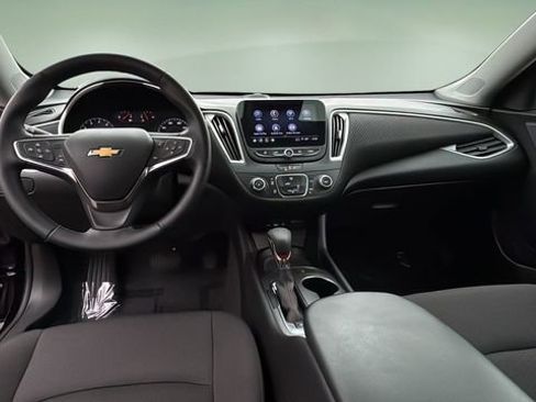 Used 2025 Chevrolet Malibu RS image 16