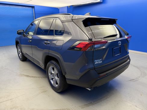 Used 2024 Toyota RAV4 XLE w/ Convenience Package AWD/4WD image 5