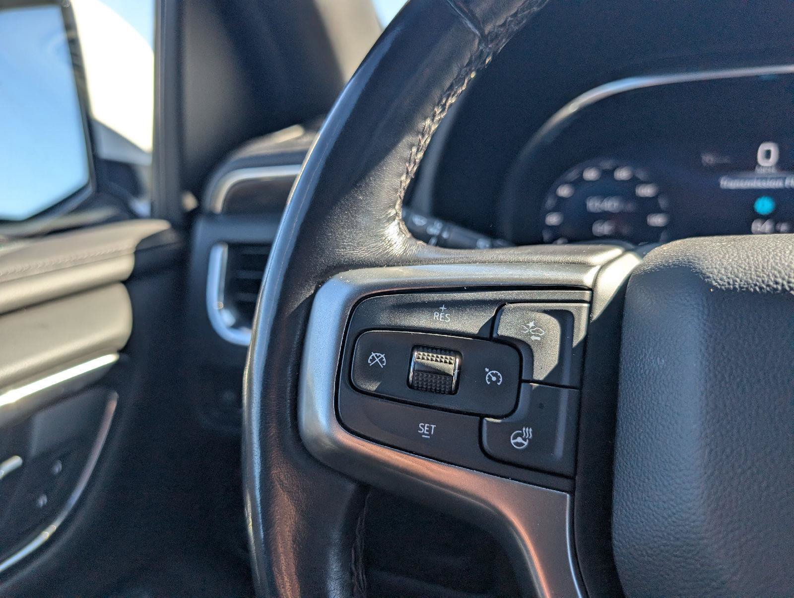 Used 2022 Chevrolet Tahoe Z71 w/ Luxury Package AWD/4WD image 13