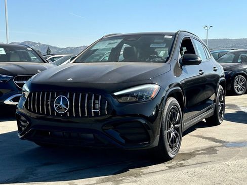 New 2025 Mercedes-Benz GLA 35 AMG 4MATIC image 6