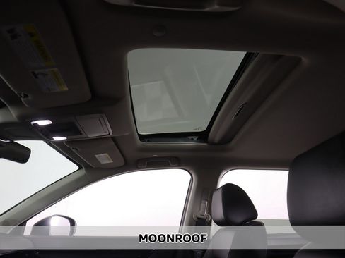 Used 2023 Honda CR-V EX-L image 3