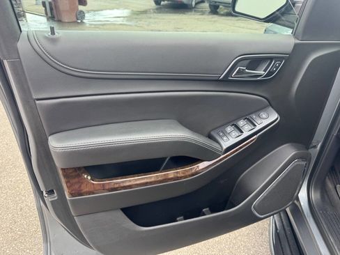 Used 2019 Chevrolet Tahoe LS RWD image 18