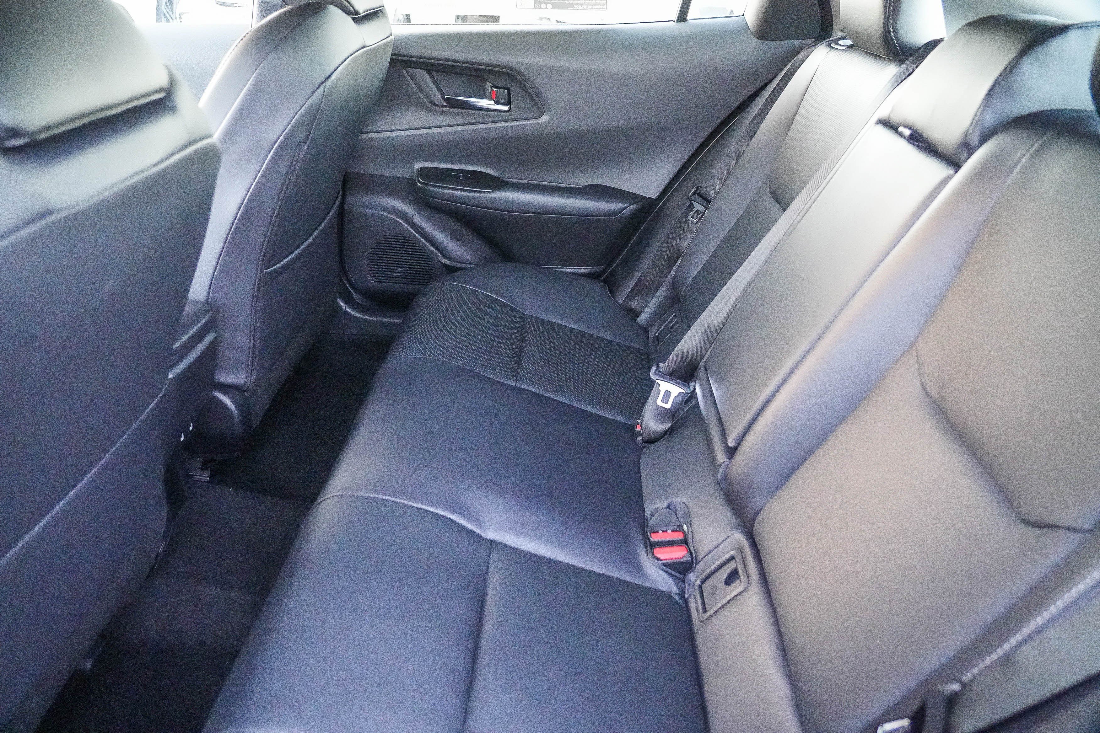 New 2027 Toyota Prius Limited w/ Limited Premium Package FWD image 22