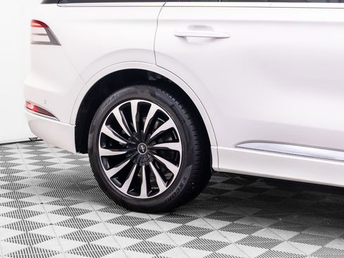 Used 2021 Lincoln Aviator Black Label Grand Touring AWD/4WD image 40