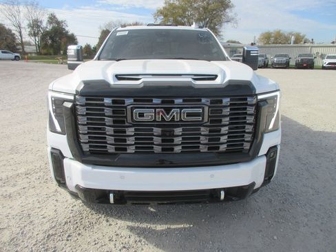 New 2026 GMC Sierra 2500 Denali Ultimate image 12