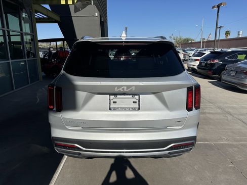 Used 2023 Kia Sorento EX image 12