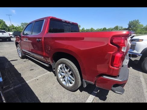 Used 2024 Chevrolet Silverado 1500 High Country AWD/4WD image 7