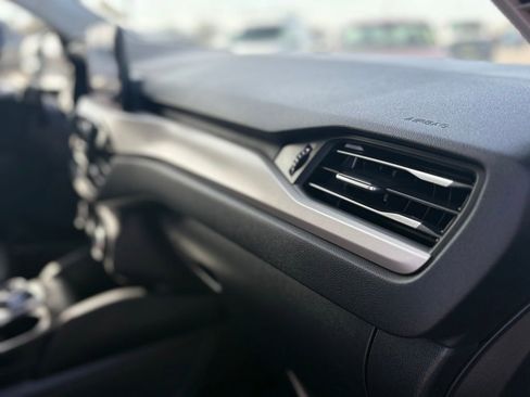 Used 2022 Ford Escape SEL AWD/4WD image 19
