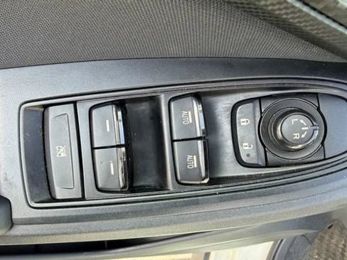 Used 2018 Subaru Crosstrek 2.0i Premium AWD/4WD image 18