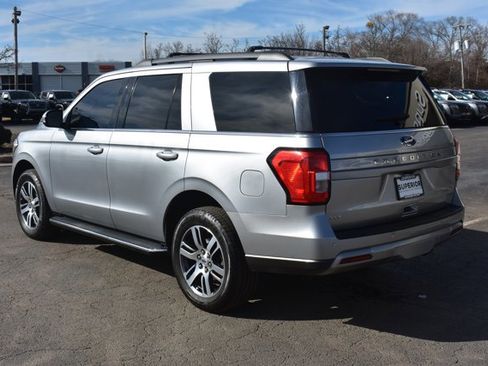 Used 2023 Ford Expedition XLT image 8