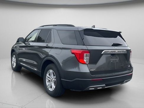 Used 2020 Ford Explorer XLT w/ Equipment Group 202A AWD/4WD image 6