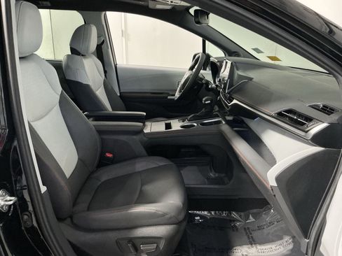 Used 2024 Toyota Sienna XSE w/ XSE Plus Package AWD/4WD image 28