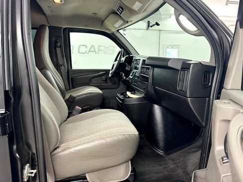 Used 2014 Chevrolet Express 2500 LT w/ LT Preferred Equipment Group RWD image 11