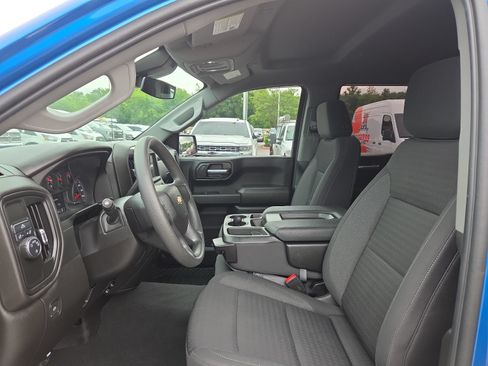 Used 2022 Chevrolet Silverado 1500 Custom RWD image 9