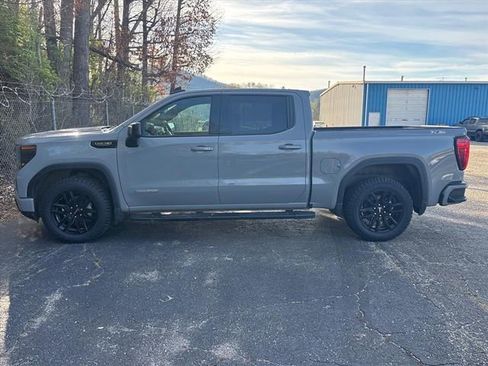 Used 2024 GMC Sierra 1500 Elevation w/ Elevation Premium Package image 4