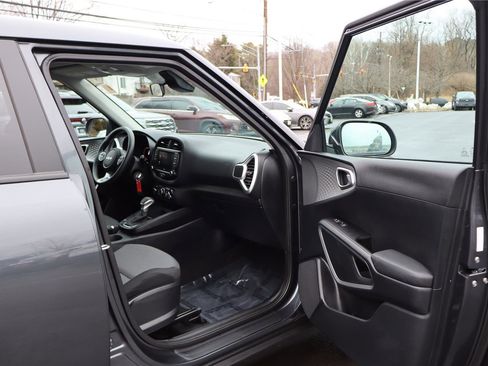 Certified 2023 Kia Soul LX w/ LX Technology Package image 27