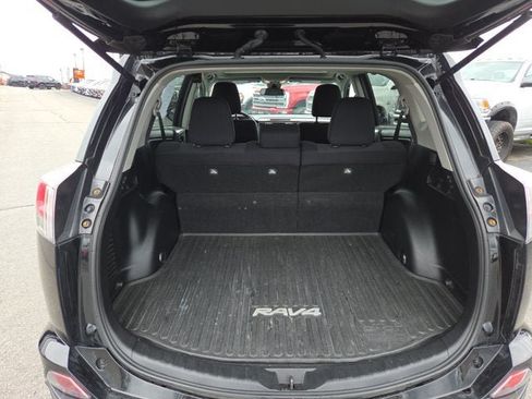 Used 2017 Toyota RAV4 XLE AWD/4WD image 13