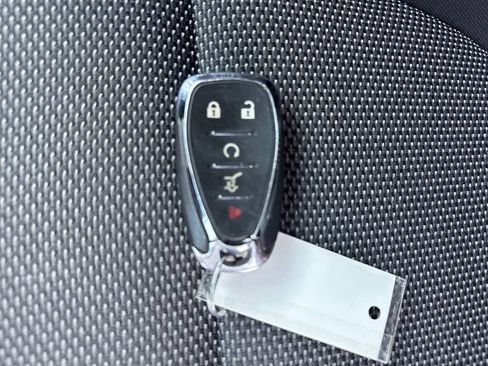 Used 2023 Chevrolet Traverse LT FWD image 33