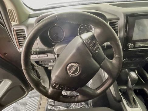Used 2024 Nissan Frontier SV w/ SV Convenience Package RWD image 12