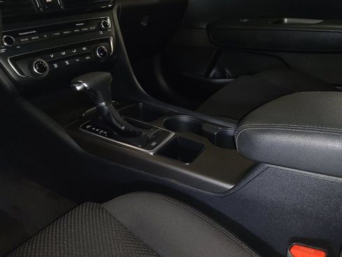 Used 2019 Kia Optima LX FWD image 26