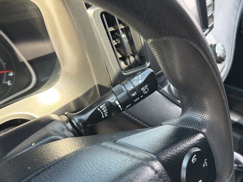 Used 2014 Toyota RAV4 XLE AWD/4WD image 17