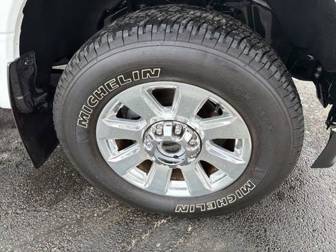 Certified 2021 Ford F350 Platinum image 2