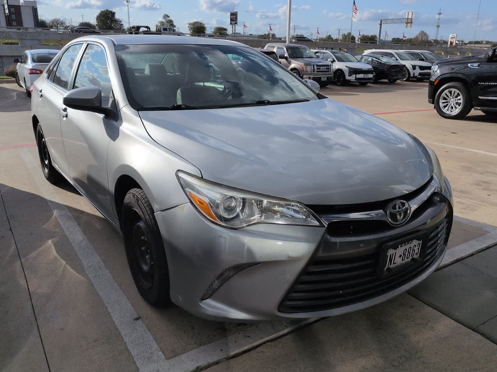 Used 2016 Toyota Camry LE FWD image 4