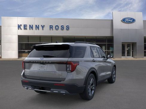 New 2026 Ford Explorer Active w/ Active Comfort Package image 9